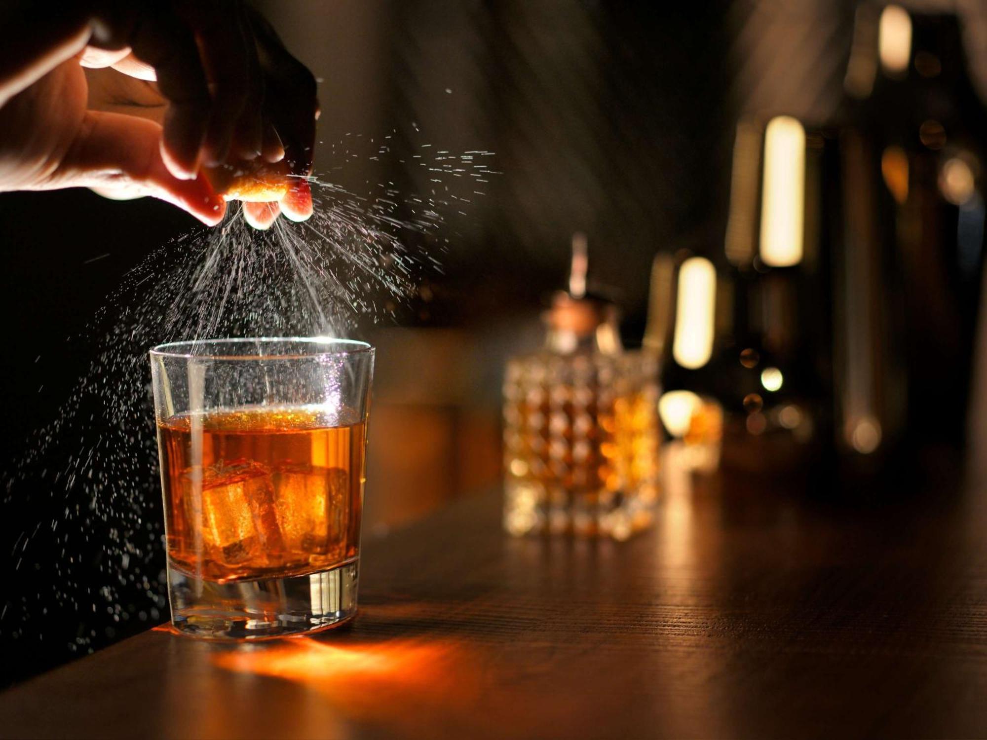 Moevenpick Hotel & Apartments Ghala Маскат Екстериор снимка A glass of Old Fashioned
