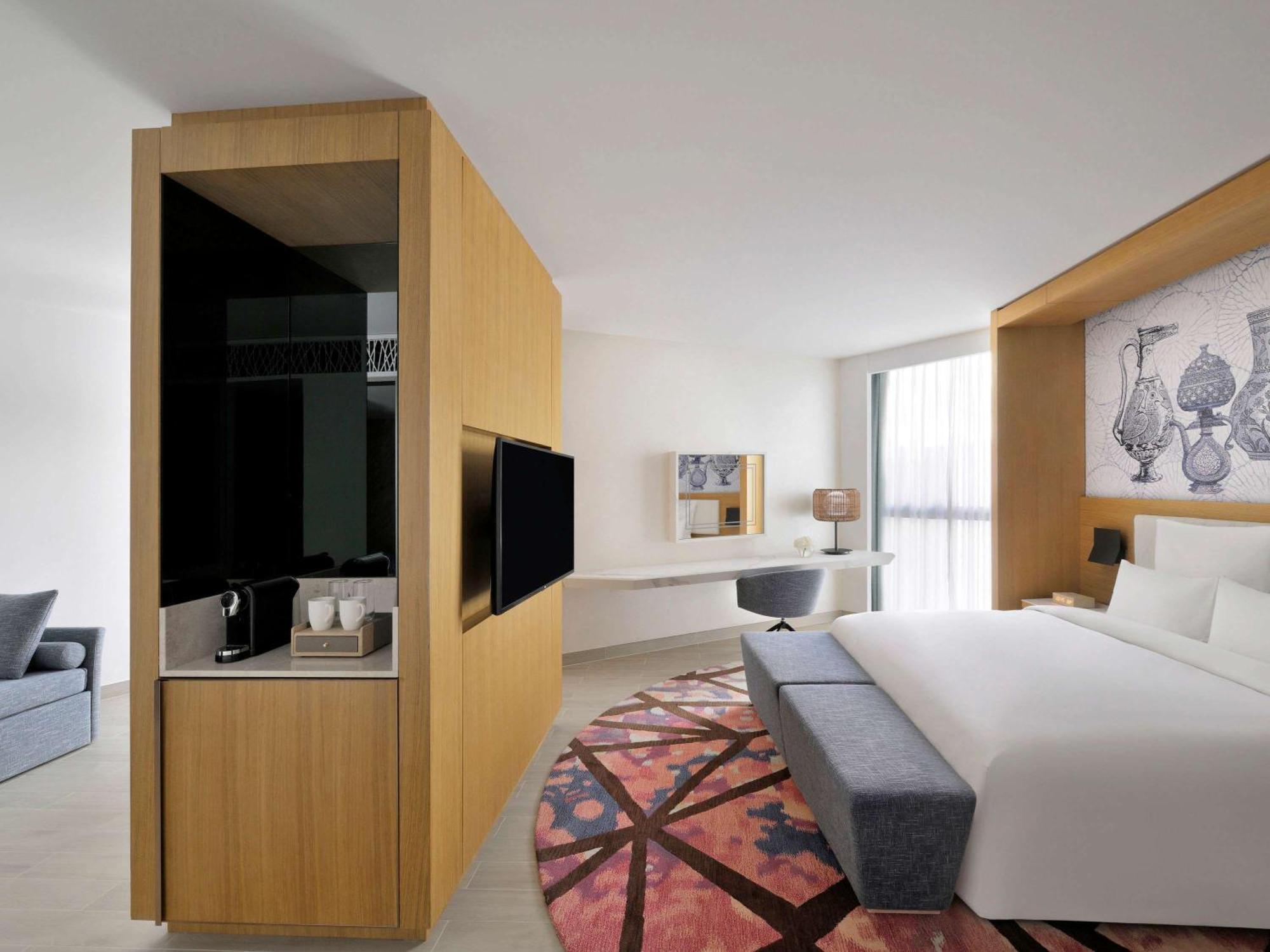 Moevenpick Hotel & Apartments Ghala Маскат Екстериор снимка Deluxe room