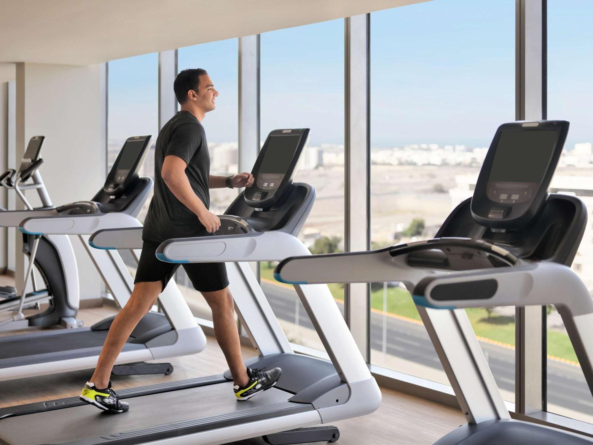 Moevenpick Hotel & Apartments Ghala Маскат Екстериор снимка A treadmill